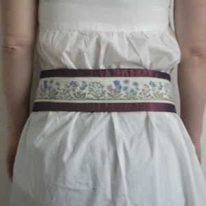 hímzett szalagos népies megkötős öv -  - Meska.hu