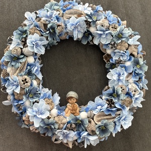 Kisfiú kutyával virágos koszorú - Meska.hu