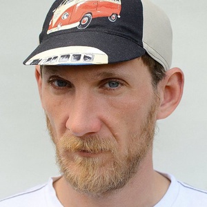 Serin Volkswagen T2 hippi busz mintás kerékpáros sapka ss2015 -  - Meska.hu