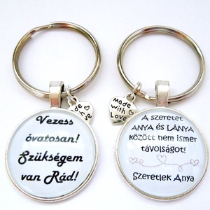 Vezess óvatosan  anya-lánya Egyedi feliratos, képes kulcstartó 1 db, Táska & Tok, Kulcstartó & Táskadísz, Kulcstartó, Mindenmás, MESKA