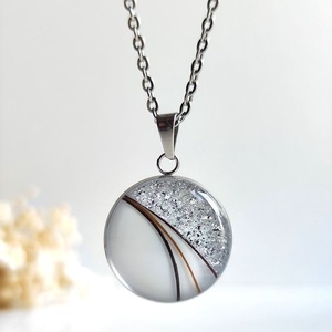 Hajas,  hajtincses emlékőr medál, lánc  - Meska.hu