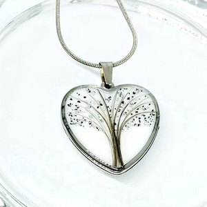 Hajas,  hajtincses emlékőr medál, lánc  - Meska.hu