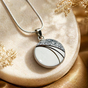 Hajas,  hajtincses emlékőr medál, lánc  - Meska.hu