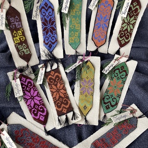 Tapilapi, Könyv & Zene, Könyvjelző, Gyöngyfűzés, gyöngyhímzés, MESKA