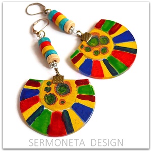   Afrikai stilusú színes csíkos olvasztott üveg fülbevaló lapos fagyöngyökkel - ékszer - fülbevaló - lógó fülbevaló - Meska.hu