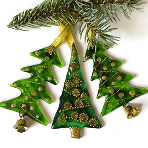 Üveg fenyőfák, karácsonyfadísz arany díszítéssel, Karácsony, Karácsonyi lakásdekoráció, Karácsonyfadíszek, Üvegművészet, MESKA