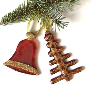 Piros harang  és fenyőfa  üveg karácsonyfadísz  arannyal  díszítve, Karácsony, Karácsonyi lakásdekoráció, Karácsonyfadíszek, Üvegművészet, MESKA