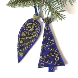 Csepp és fenyőfa kék üveg karácsonyfadísz arany díszítéssel, Karácsony, Karácsonyi lakásdekoráció, Karácsonyfadíszek, Üvegművészet, MESKA