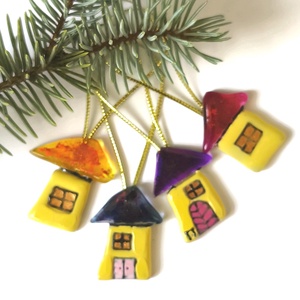 Sárga apró házikók, üveg ajándékkísérő, Karácsony, Karácsonyi lakásdekoráció, Karácsonyfadíszek, Üvegművészet, MESKA