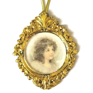 Barokk stílusú karácsonyfadísz angyal portréval, öntött kerámia, Karácsony, Karácsonyi lakásdekoráció, Karácsonyfadíszek, Decoupage, transzfer és szalvétatechnika, Mindenmás, MESKA