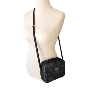 Sejtelmes elegancia női kistáska / Crossbody - táska & tok - kézitáska & válltáska - vállon átvethető táska - Meska.hu