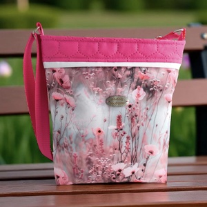 Készleten! - Csodás pink virágos crossbody - Meska.hu