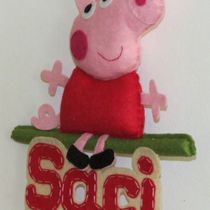 Peppa malac névtábla - otthon & életmód - dekoráció - fali és függő dekoráció - betű & név - Meska.hu