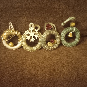 Karácsonyfa díszek manókkal  - karácsony - karácsonyi lakásdekoráció - karácsonyfadíszek - Meska.hu