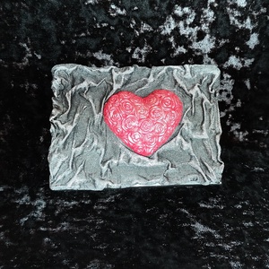 Szív ajándékdoboz, Otthon & Életmód, Dekoráció, Asztal és polc dekoráció, Díszdoboz, Festett tárgyak, Szobrászat, MESKA
