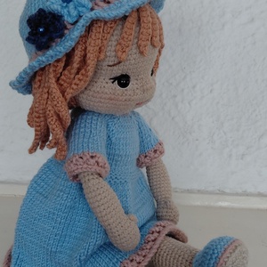 Kislány kalapban - játék & sport - baba & babaház - öltöztethető baba - Meska.hu