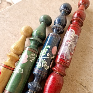 Rusztikus óriás ceruzák, faragott, festett, egyedi fa ceruzatartó, különleges, mozgó dizájn - otthon & életmód - dekoráció - dísztárgy - Meska.hu