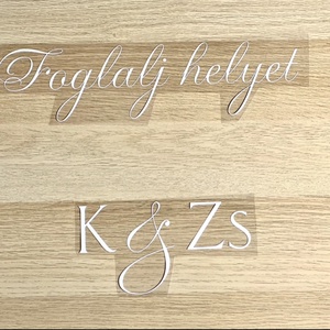 Foglalj helyet és monogram  Elegáns matrica ültetési táblához - esküvő - dekoráció - tábla & jelzés - Meska.hu
