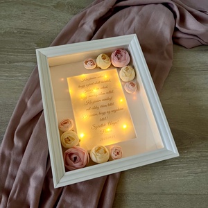 Szülőköszöntő virágos képkeret led világítással - esküvő - emlék & ajándék - szülőköszöntő ajándék - Meska.hu Szülőköszöntő virágos képkeret led világítással - esküvő - emlék & ajándék - szülőköszöntő ajándék - Meska.hu