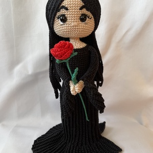 Horgolt baba - Morticia Addams - Meska.hu