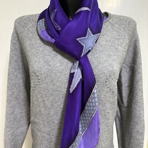 Csillagfény-lila álom � kézzel festett, 90�90 cm-es, 100% valódi hernyóselyem kendő - ruha & divat - sál, sapka, kendő - kendő - Meska.hu