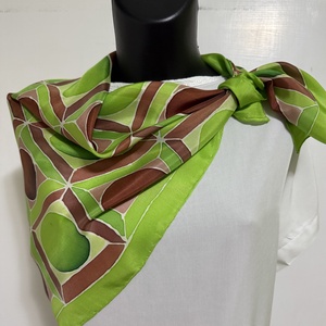 Friss zöld harmónia  kézzel festett egyedi selyemkendő - ruha & divat - sál, sapka, kendő - kendő - Meska.hu