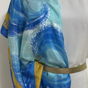 Kék-türkiz selyemkendő arany részletekkel � visszafogott luxus a mindennapokra - ruha & divat - sál, sapka, kendő - kendő - Meska.hu