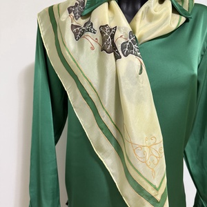 Kézzel festett 100% hernyóselyem kendő � Hóvirág és Borostyán (egyedi darab) - Meska.hu