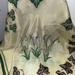 Kézzel festett 100% hernyóselyem kendő � Hóvirág és Borostyán (egyedi darab) - ruha & divat - sál, sapka, kendő - kendő - Meska.hu