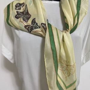 Kézzel festett 100% hernyóselyem kendő � Hóvirág és Borostyán (egyedi darab) - ruha & divat - sál, sapka, kendő - kendő - Meska.hu