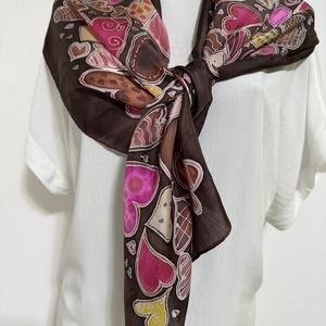 Kézzel festett 100% hernyóselyem sál � Édes Szívek (35�130 cm, egyedi darab) - ruha & divat - sál, sapka, kendő - sál - Meska.hu