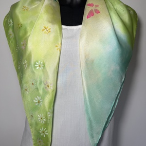 Kézzel festett selyemkendő � virágos, zöld-pasztell árnyalatokkal, 74x74 cm - ruha & divat - sál, sapka, kendő - kendő - Meska.hu