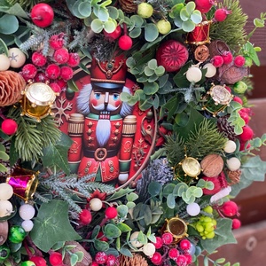 Nagyméretű Diótörős Karácsonyi kopogtató ajtódísz koszorú - Meska.hu