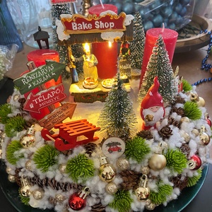 Világítós Karácsonyi falu Adventi koszorú asztaldísz - karácsony - adventi díszek - adventi koszorú - Meska.hu