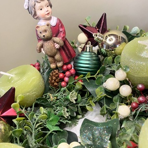 Kislányos Adventi koszorú, Karácsony, Adventi díszek, Adventi asztaldísz, Gyertya-, mécseskészítés, MESKA
