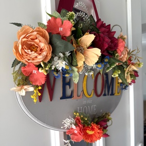 Színes virágos fatábla kopogtató táblás ajtódísz  - otthon & életmód - dekoráció - ajtó- és ablak dekoráció - ajtódísz & kopogtató - Meska.hu