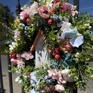 Házikós selyemvirágos ajtódísz kopogtató - otthon & életmód - dekoráció - ajtó- és ablak dekoráció - ajtódísz & kopogtató - Meska.hu