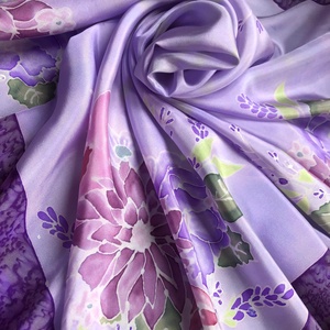 Levendula lila színvilágú kézzel festett selyemkendő sál - ruha & divat - sál, sapka, kendő - kendő - Meska.hu