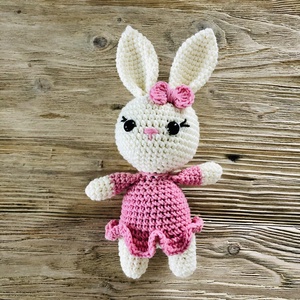 Horgolt fehér-rózsaszín nyuszi lány - amigurumi - játék & sport - plüssállat & játékfigura - nyuszi - Meska.hu