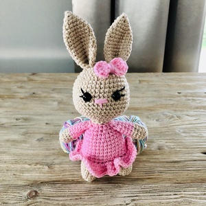 Rózsaszín-bézs nyuszi lány - amigurumi, Játék & Sport, Plüssállat & Játékfigura, Nyuszi, Baba-és bábkészítés, Horgolás, MESKA