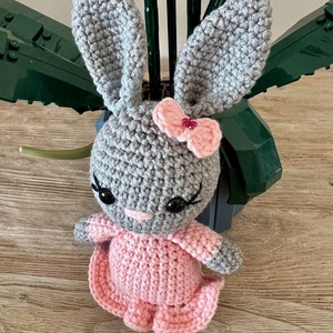 Horgolt nyuszi lány - amigurumi - játék & sport - plüssállat & játékfigura - nyuszi - Meska.hu
