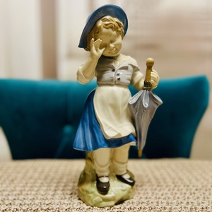 Vintage német porcelán kislány esernyővel - GDR - otthon & életmód - dekoráció - dísztárgy - Meska.hu
