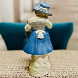 Vintage német porcelán kislány esernyővel - GDR - otthon & életmód - dekoráció - dísztárgy - Meska.hu
