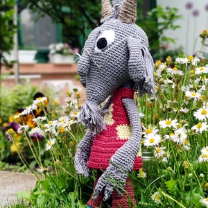 Horgolt kecske mester figura - amigurumi - játék & sport - plüssállat & játékfigura - plüss mesefigurák - Meska.hu