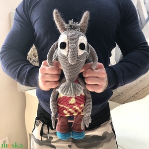 Horgolt kecske mester figura - amigurumi - játék & sport - plüssállat & játékfigura - plüss mesefigurák - Meska.hu