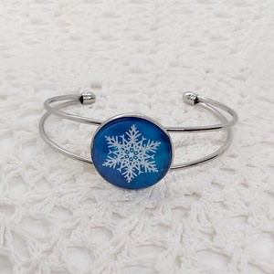 Hópehely üveglencsés karkötő, Ékszer, Karkötő, Karkötő medállal, Ékszerkészítés, Fotó, grafika, rajz, illusztráció, MESKA