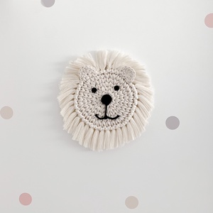 gyerekszobai fali dekoráció, horgolt jegesmaci - otthon & életmód - dekoráció - fali és függő dekoráció - falra akasztható dekor - Meska.hu