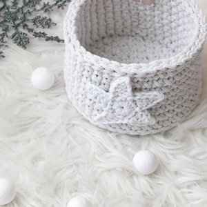 Horgolt tároló kosár csillag díszítéssel - otthon & életmód - tárolás & rendszerezés - tárolókosár - Meska.hu