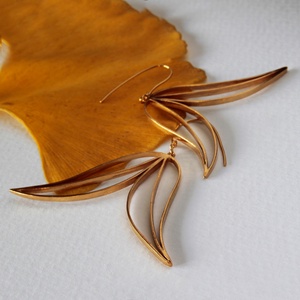 Aranytulipán lógós fülbevaló - ékszer - fülbevaló - lógó fülbevaló - Meska.hu