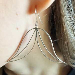 Aranytulipán lógós fülbevaló - ékszer - fülbevaló - lógó fülbevaló - Meska.hu